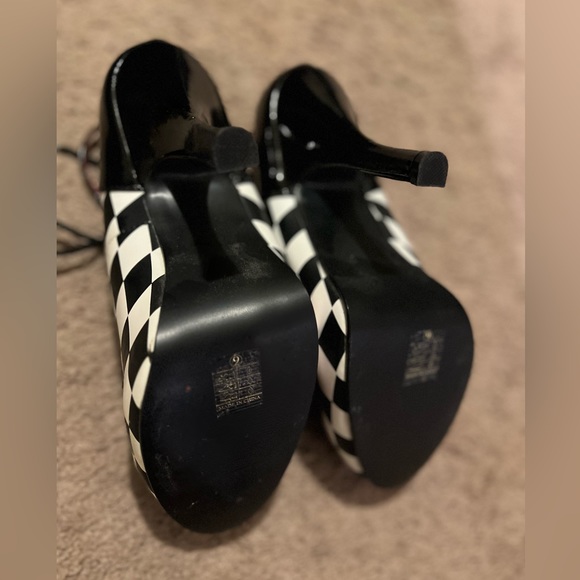 Funtasma Harlequin Diamond Print Theme Shoe - Picture 6 of 6